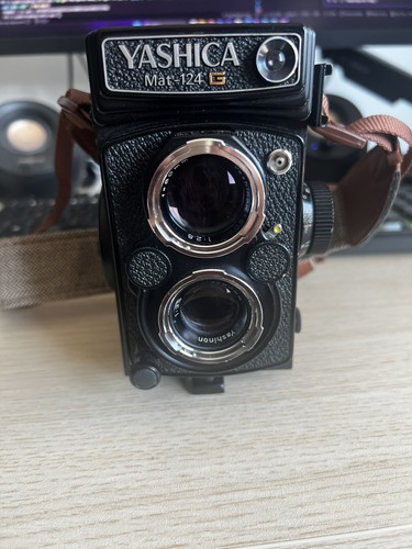 Yashica mat 124 fully - mat,